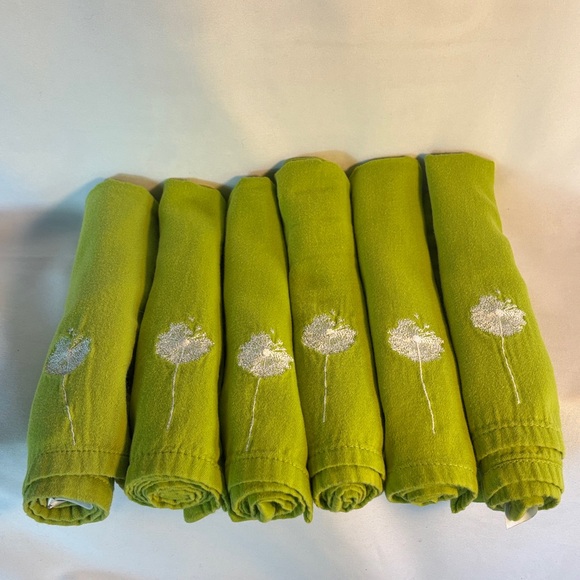 SET OF 6 VINTAGE LIME GREEN EMBROIDERED  SOFT CLOTH NAPKINS- RARELY USED - 18X18 - Picture 5 of 15